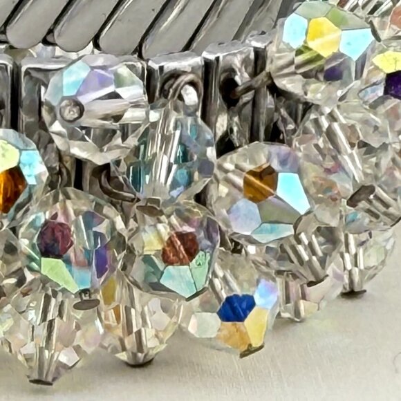 Vintage 1950s Aurora Borealis Crystal Cha-Cha Bracelet – Mid-Century Glamour - Picture 7 of 8